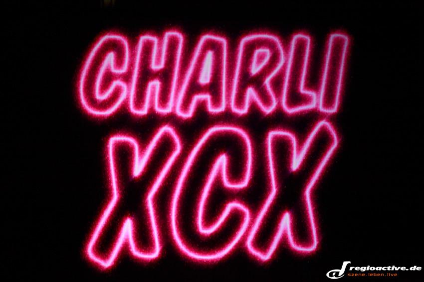 Charli XCX, am 05.03.2015 in Köln