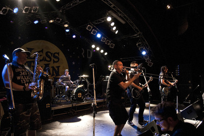 Tanzbar - Fotos: Less Than Jake als Special Guest von Yellowcard live in der Markthalle in Hamburg 